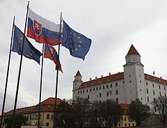 Büntetné a bankadó áthárítását a szlovák kormány