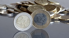 Jót tenne a magyar gazdaságnak az euró bevezetése (Fitch Ratings)