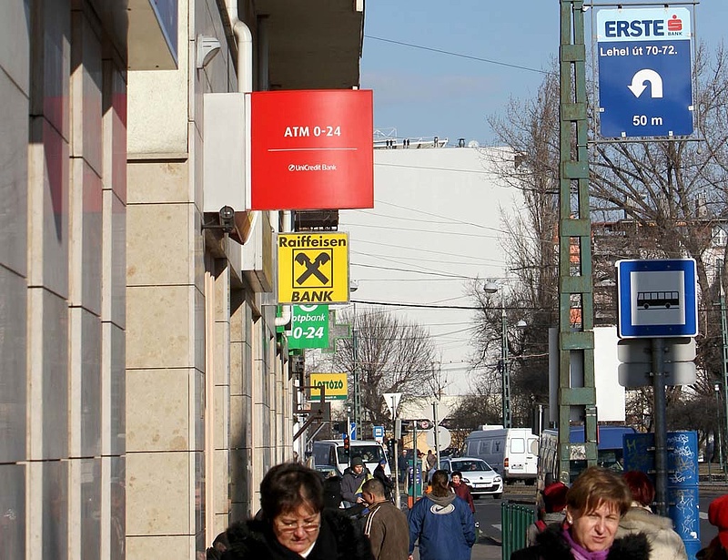 MNB: öt nagybank marad a magyar piacon (bővített)