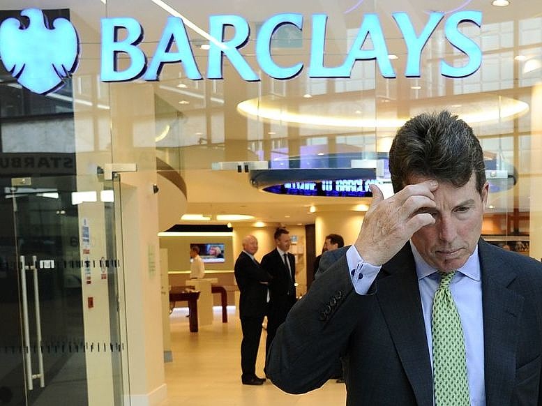 Negatívra rontotta a Barclays kilátását a Moody\'s