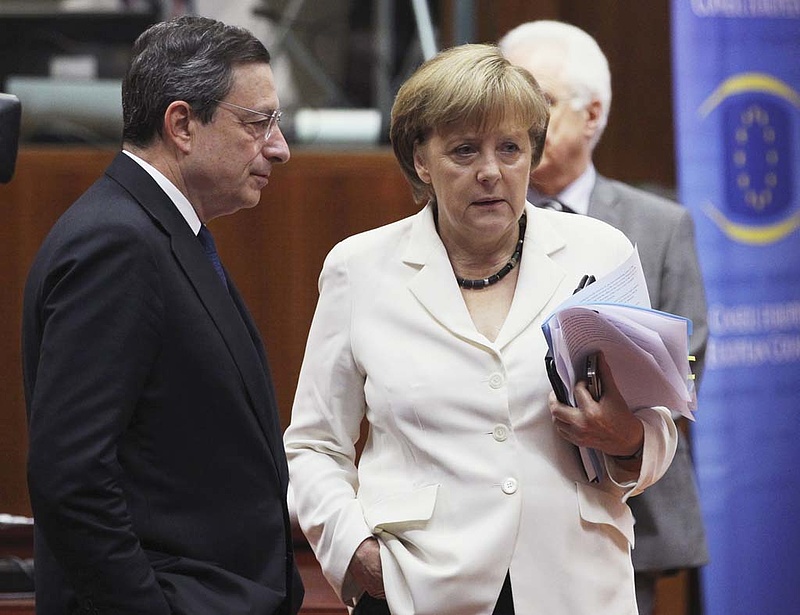 Tabut döntöget Merkel - Üzenet az ECB-nek