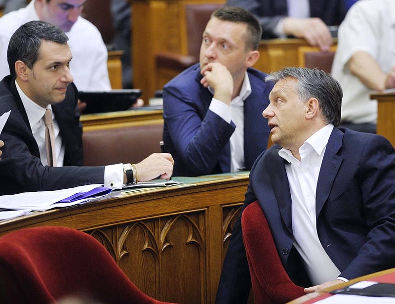 Orbán átalakíthatja kormányát