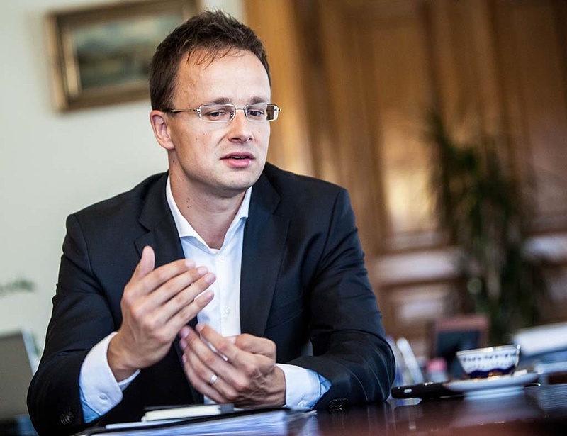 Francia segítségben bízik a magyar kormány