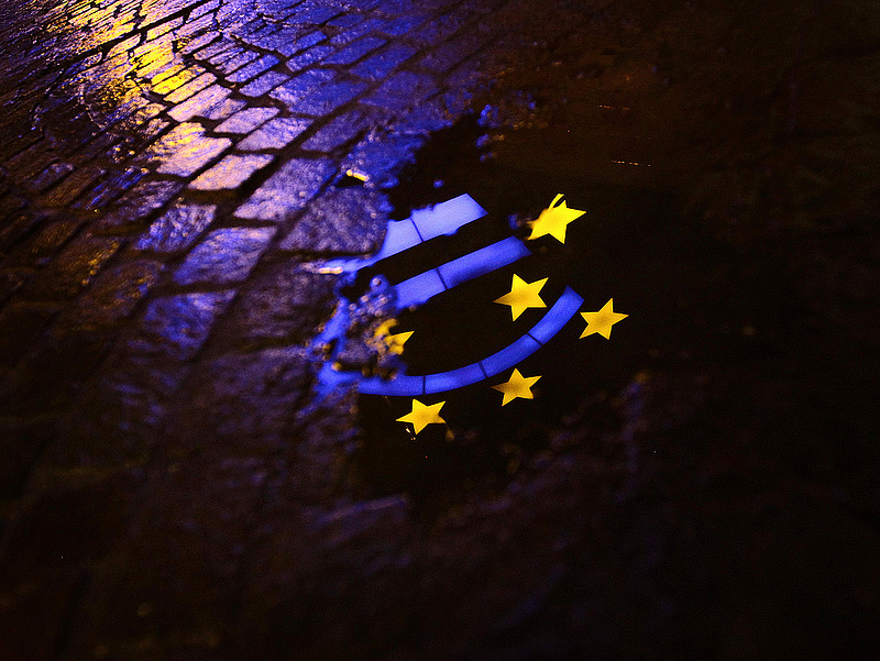 Kizárná az eurózónából a vétkezőket az osztrák alkancellár