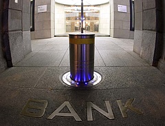 Új ötlettel állt elő a kormány - banktitkokat kérnek Svájctól