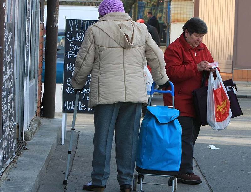 Selmeczi: átlag 15 ezret kap minden nyugdíjas