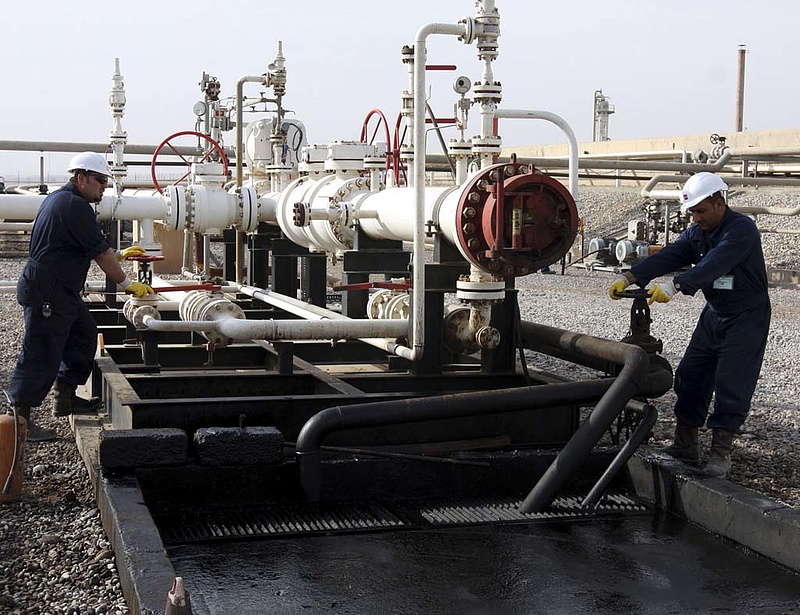 Mol: megkezdődött a kőolajexport az iraki mezőből
