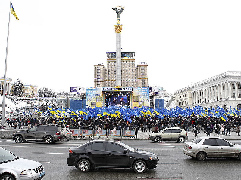 Megmenekült az ukrán kormány