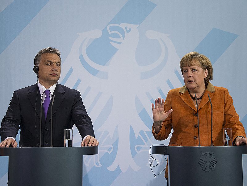 Merkel Magyarországról: ideje a helyes útra térni