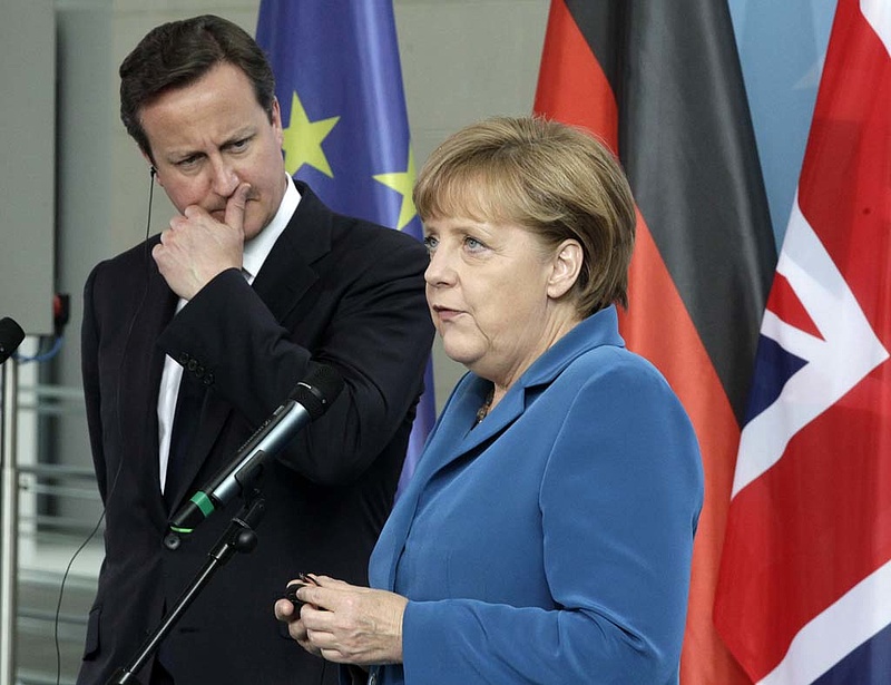 Változtatni akar, de maradna az EU-ban Cameron