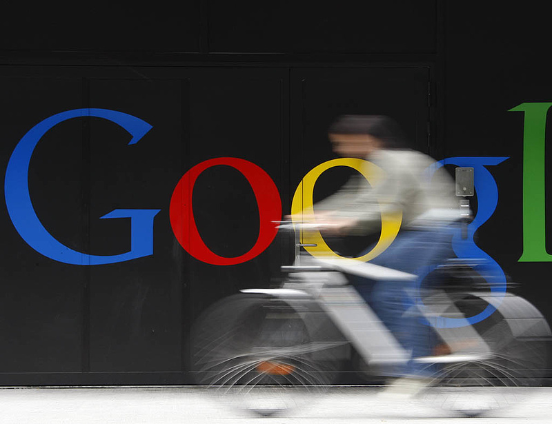 Amerikai cégeredmények: hasít a Google, zuhan a Caterpillar