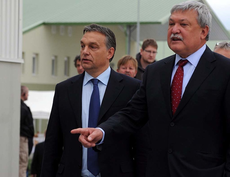 Másfél milliárdot kap Orbánéktól Csányi Sándor vágóhídja