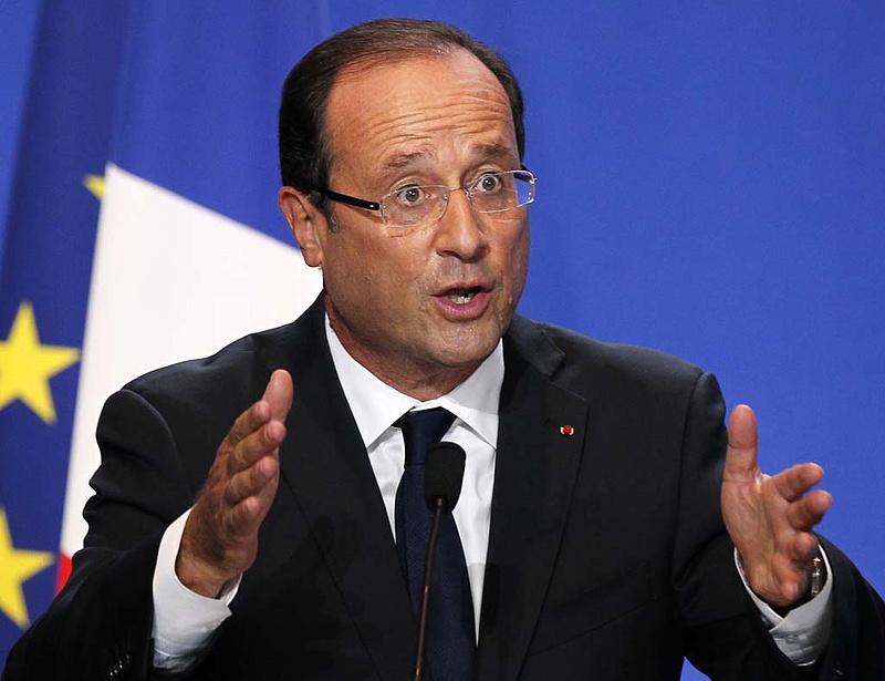 Hollande az uniós tagság felfüggesztéséről beszélt - Magyarországról is kérdezték