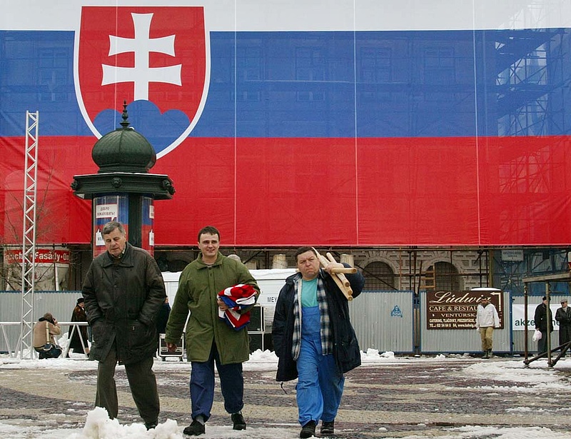 Három százalékkal nőhetnek a bérek Szlovákiában