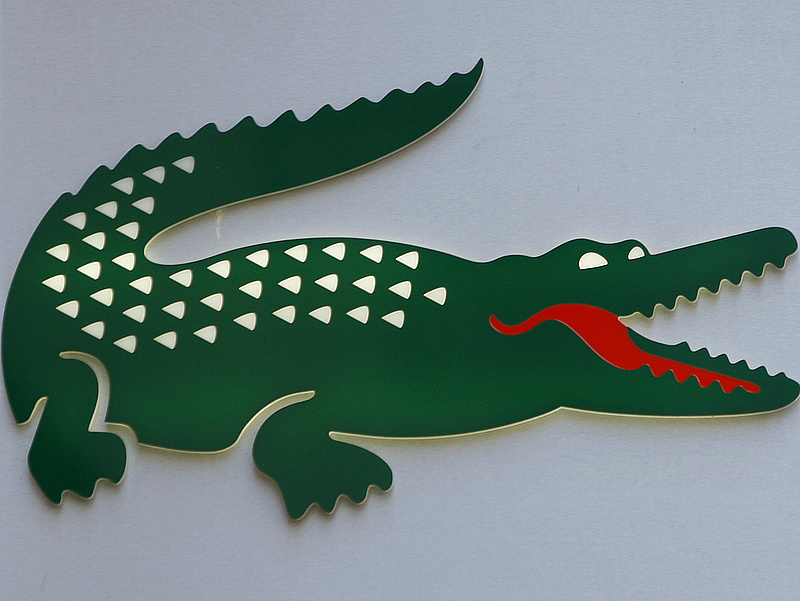 Svájcba megy a zöld krokodil