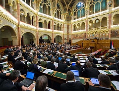 Matolcsy az élen - rekordot döntött a parlament 2012-ben