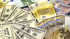 Hároméves mélypontja körül mozgott az euró a dollárhoz képest