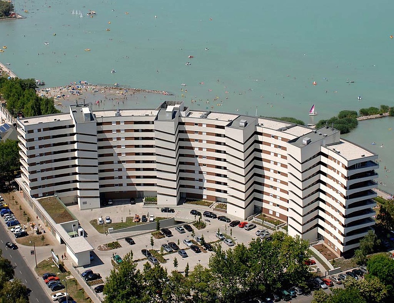 Áresés a Balatonnál - ennyiért vehet saját apartmant