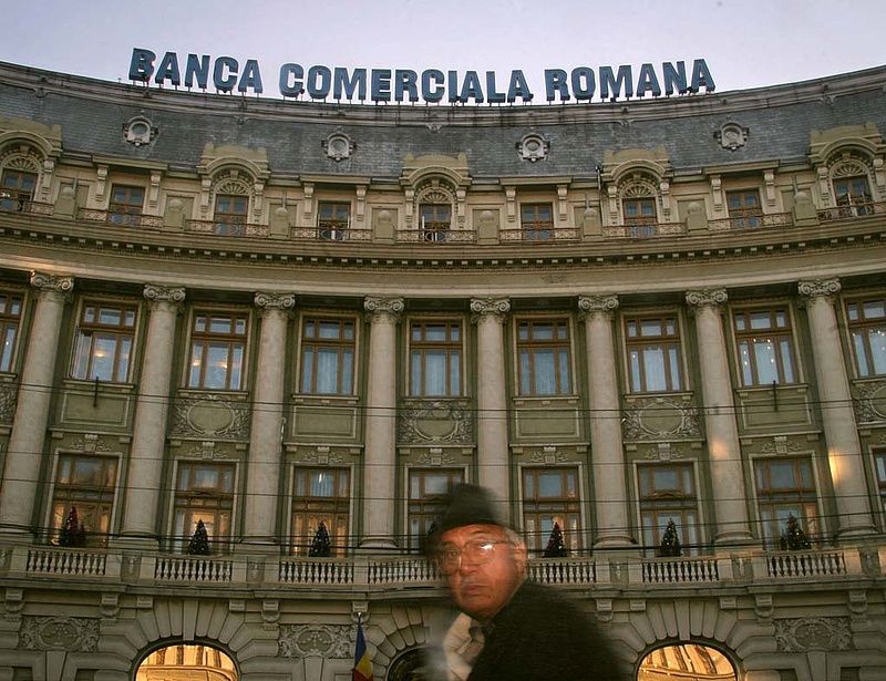Romániában is megosztanák a bankokkal a devizahitelesek árfolyamterheit