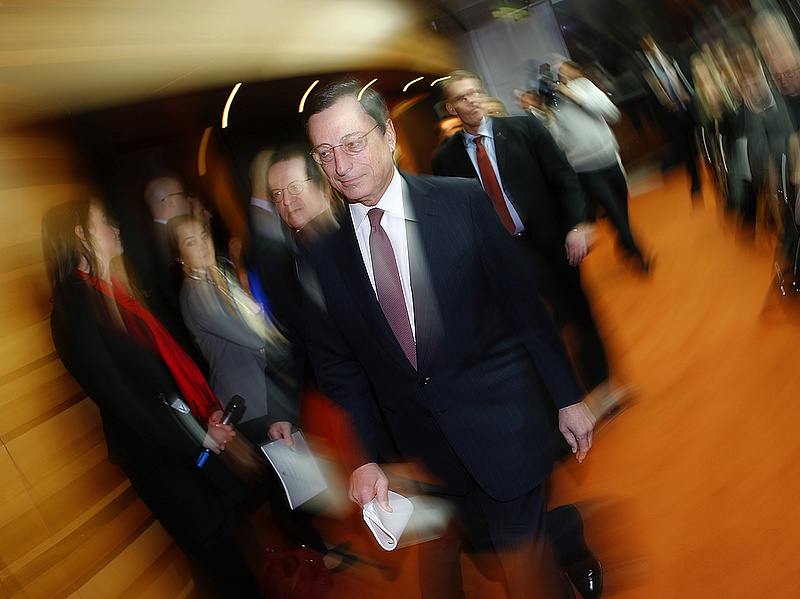 Draghi húzta vissza Rómát a szakadék széléről