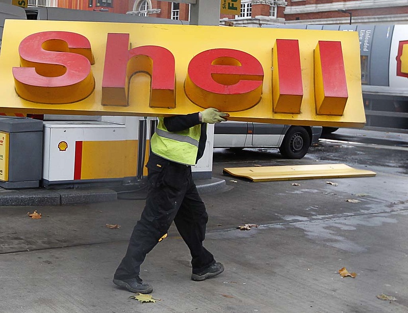 Megzuhant a Shell-profit