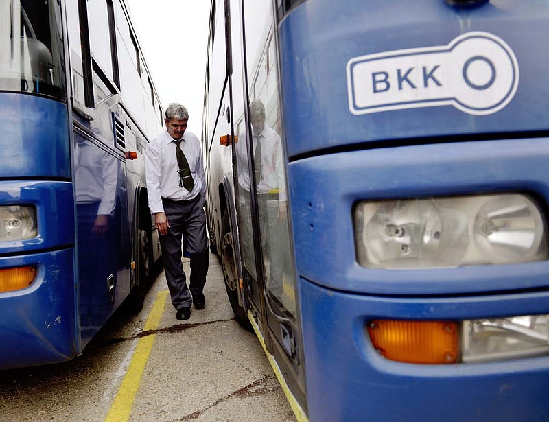 Újabb busztender jöhet Budapesten