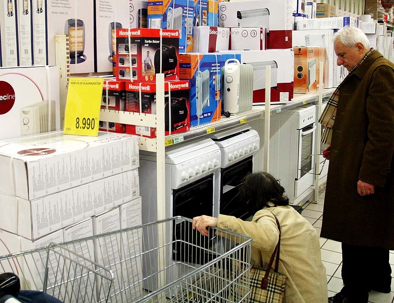 Sok hűtőt és szárítót vesz a magyar - felpörgött a vásárlás
