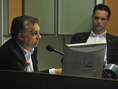 Orbán: szóba jöhet a tranzakciós illeték emelése