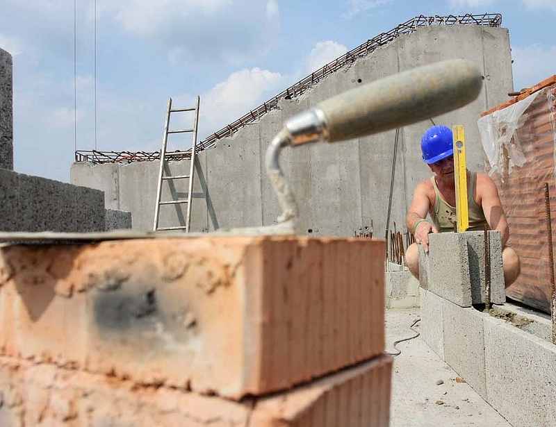 Milliárdos gyárépítés kezdődik Veszprémben