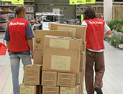 Így reagált az Auchan a milliárdos bírságra