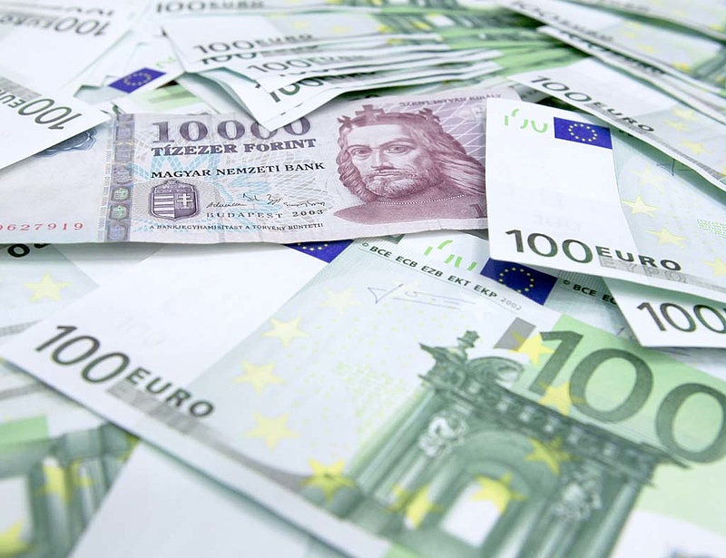 310 forint fölött jegyzik az eurót