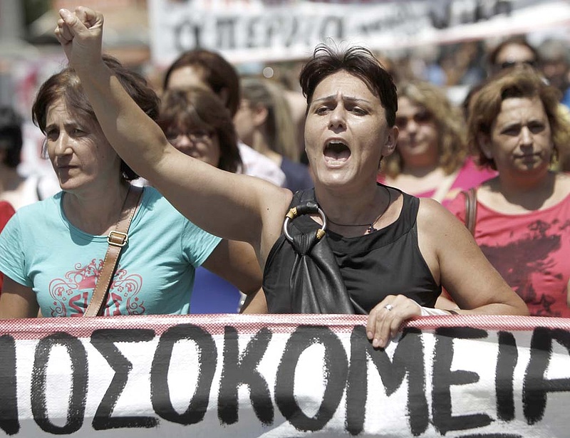 Áll a bál - Egyhetes sztrájkba kezdtek a közalkalmazottak Görögországban