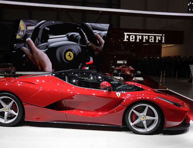 Mennyibe kerül egy Ferrari? - Holnap kiderül