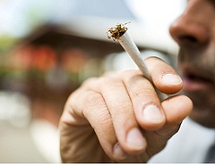 Nemzeti Dohánybolt helyett sokan az aluljáróban vásárolnak