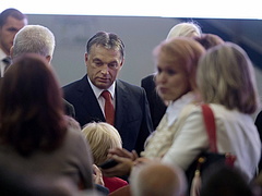 Orbán újabb devizahiteles-ötlettel áll elő?