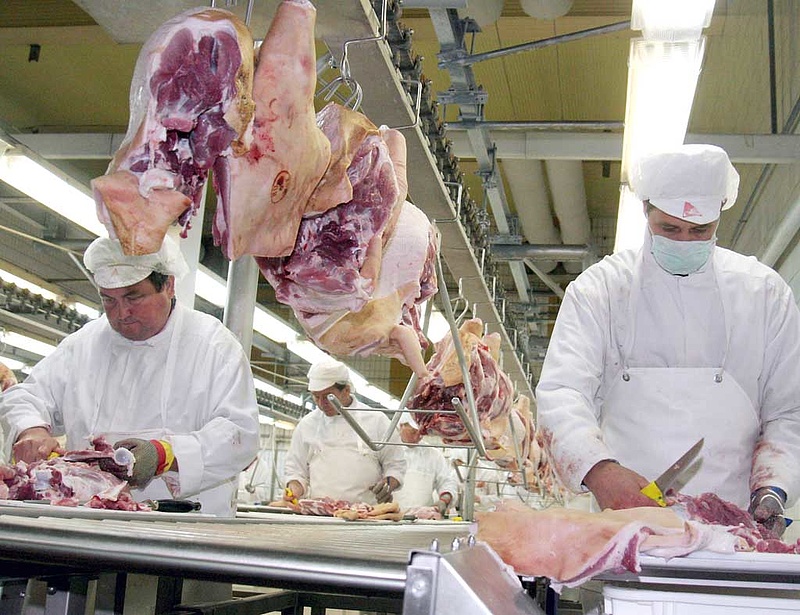  Az NGM helyettes államtitkára megfenyegette a húskereskedőket