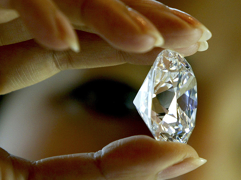 Csaknem ötmilliárd forintot adtak egy óriási gyémántért