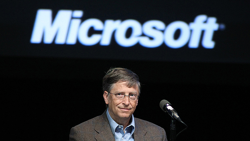 Bill Gates megjósolta, mikorra lehet oltás