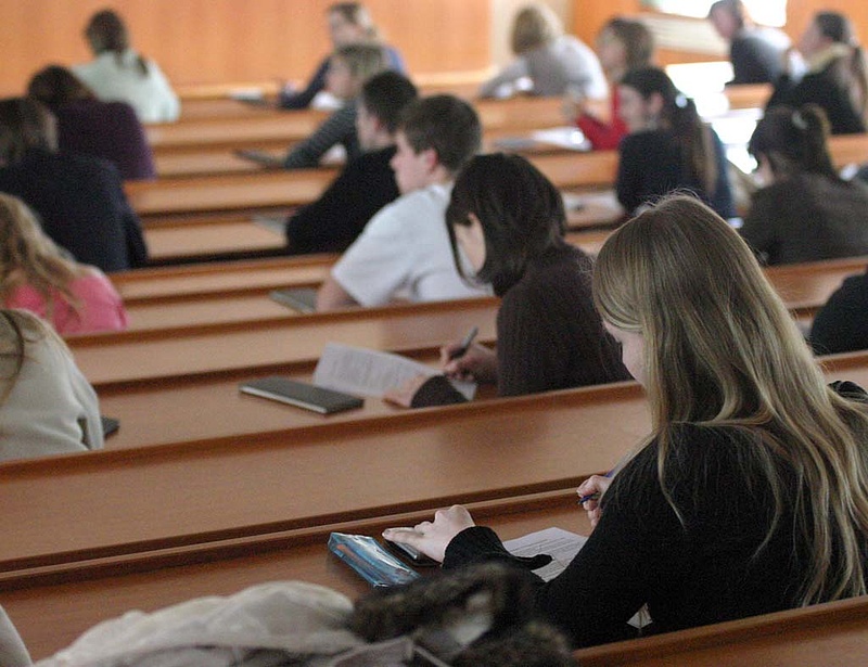 Több száz külföldi diák kap magyar ösztöndíjat