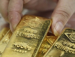 Ez már pánik jele - Aranyba menekítik pénzüket a görögök