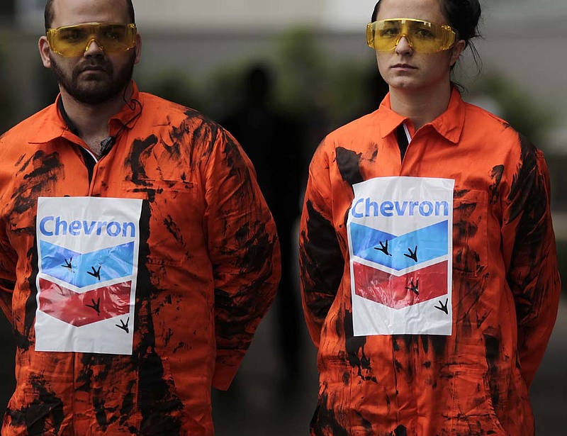 Hétezer alkalmazottját bocsátja el a Chevron