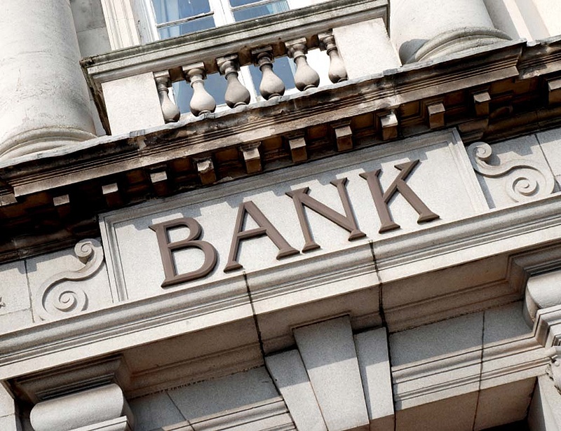 Újabb bank eladó Magyarországon