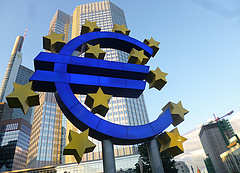 Az EKB 2020 elejéig nem változtat a kamaton