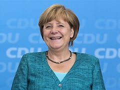  Merkel: Oroszország továbbra is a G8-csoport tagja