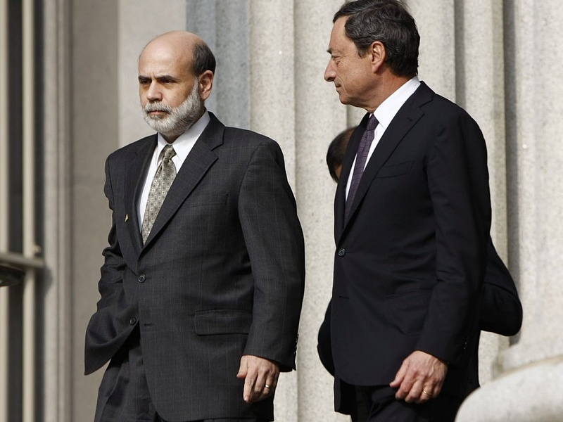 Bernanke ügyesebb Draghinál