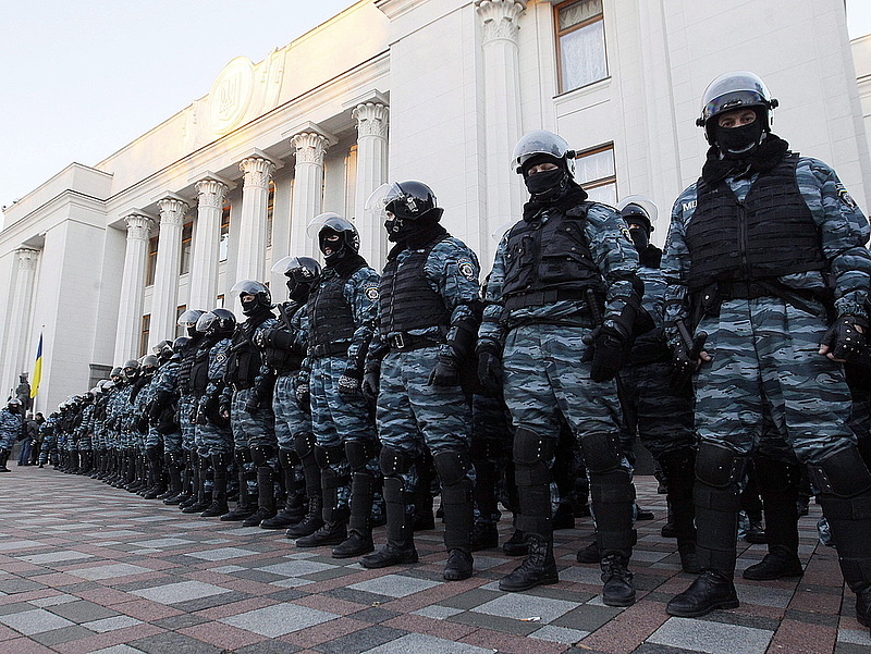 Ostromtól tartanak - Betiltották a gyülkekezést Kijev belvárosában