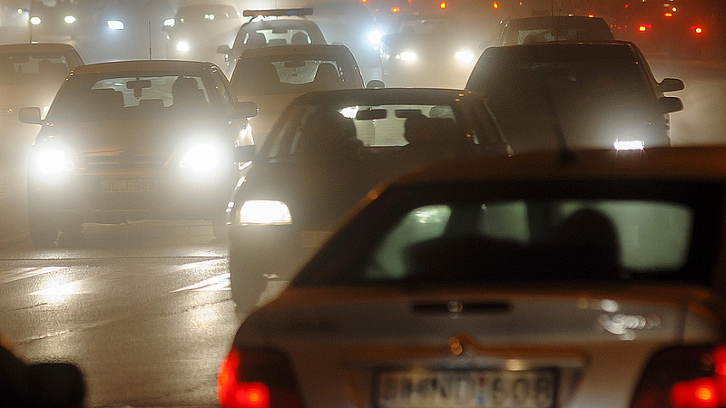 Kitiltanák az autósok harmadát Budapestről a szmogriadó alatt