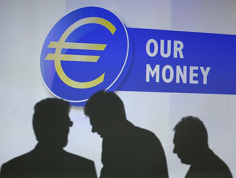 Románia gazdasági felzárkózás után akar eurót