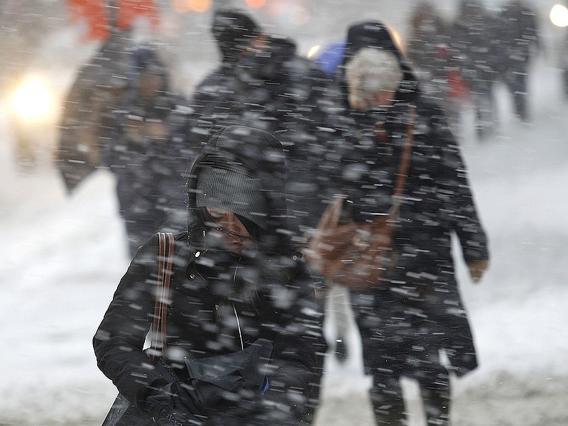 Káosz a havazás miatt - Százezrek maradtak áram és fűtés nélkül az USA-ban