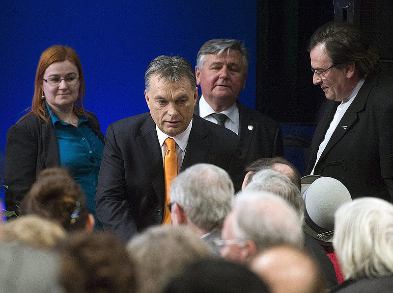 Orbán: Fújjátok meg a kürtöket és nyergeljetek!